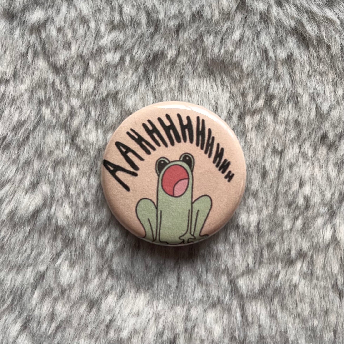 screaming frog pin