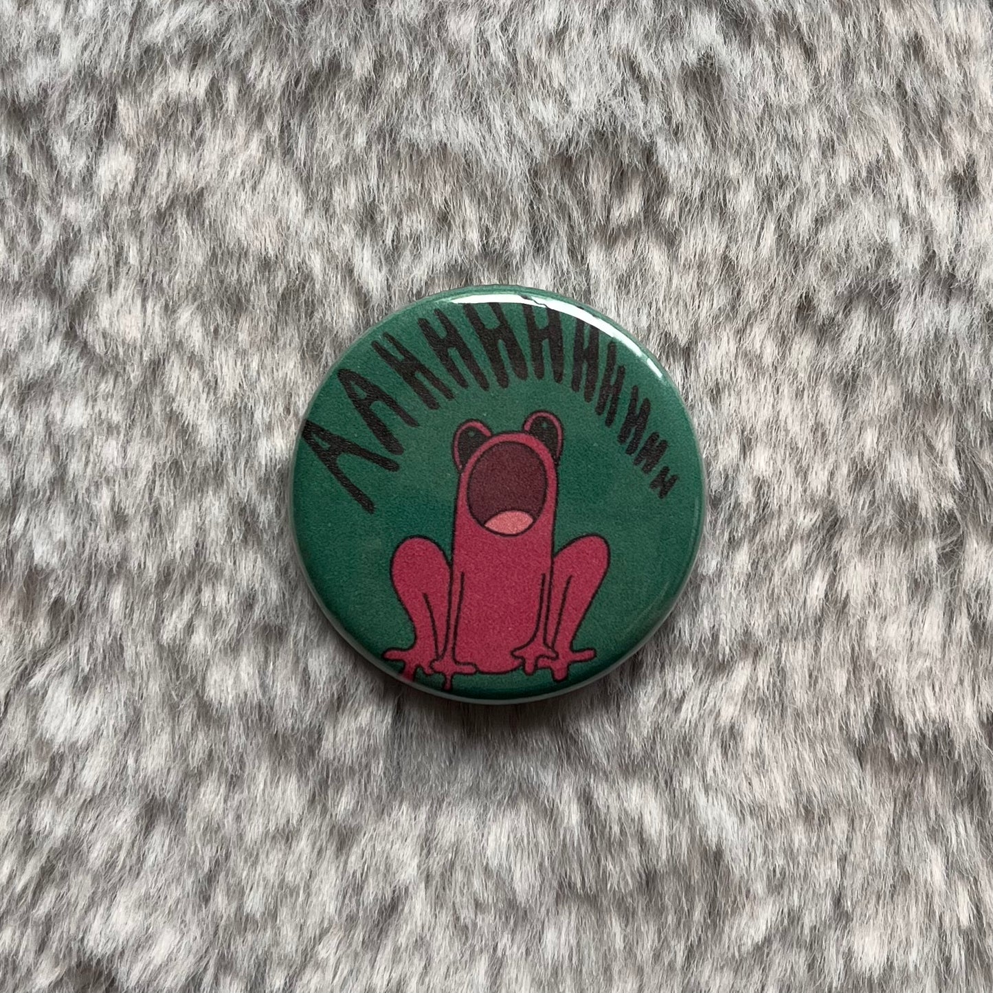 screaming frog pin
